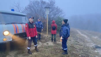 Новости » Общество: В Крыму спасли туристку, которая заблудилась в горах в тумане