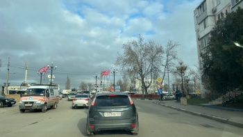 В Керчи водители массово нарушают ПДД (видео)