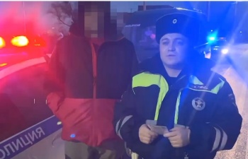 Новости » Общество: Пьяного водителя микроавтобуса с пассажирами, едущими в Москву, задержали под Керчью