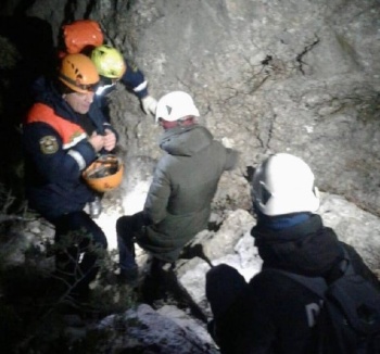 Новости » Общество: В Крыму спасли двух туристов, застрявших ночью в горах