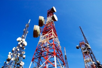 Новости » Общество: Мобильные операторы построили в Крыму более 80 базовых станций мобильной связи