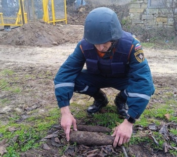 Новости » Общество: В Керчи и Ленинском районе вновь нашли и обезвредили бомбы