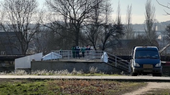 Новости » Общество: В Керчи завершили ремонт моста через речку Мелек-Чесме