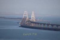 Крымский мост вновь закрыли для движения транспорта