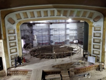 Подрядчик поделился фотографиями ремонта здания театра Пушкина в Керчи
