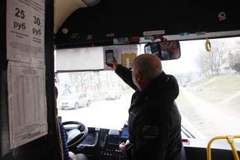 Новости » Общество: В Керчи проверили, ходят ли по расписанию автобусы № 20, 28 и 40