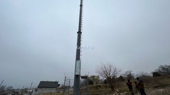 Новости » Общество: В Керчи начали устанавливать базовые станции для улучшения связи