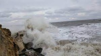 Новости » Общество: В Керченском проливе 1,5-метровые волны и сильный ветер, переправа остановилась