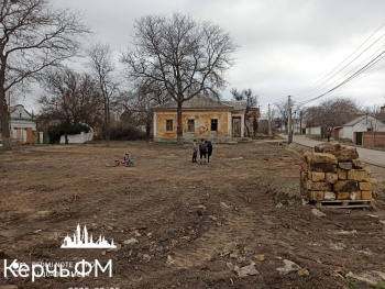 Новости » Общество: Благоустройство общественной зоны для капканских детей в Керчи стартовало