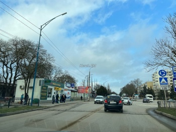На Орджоникидзе в Керчи заменили «лежачего полицейского», который устроил водителей
