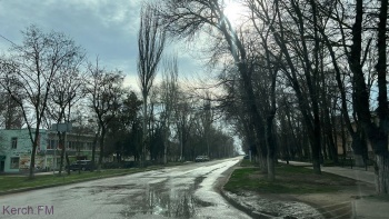 В Керчи улица Казакова залита чистой водой