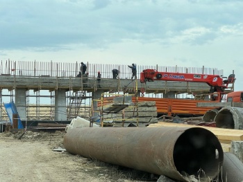 Такими темпами строительство нового путепровода в Керчи будет вечным