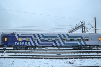 Новости » Общество: Из-за непогоды в Ростовской области поезда «Таврия» задерживаются на несколько часов