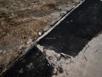 В Керчи восстановили новые тротуары после ремонта водовода