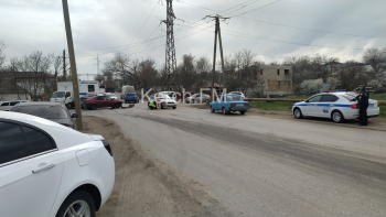 Новости » Криминал и ЧП: На пересечении улиц Комарова и Годыны произошла авария