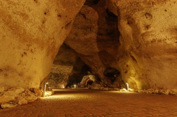 Новости » Общество: В пещере Таврида планируют установить комплекс для прогноза землетрясений