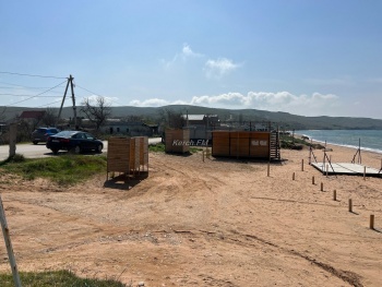 Новости » Общество: Пляж в Юркино готовят к сезону