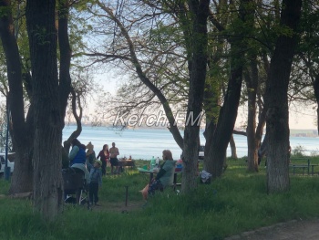 Новости » Общество: В период майских праздников в Крыму не будут вводить запрет на разведение костров