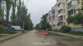 Новости » Общество: Счастье есть, по крайней мере для жителей улицы Толстого в Керчи