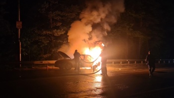 Новости » Общество: За сутки в Крыму сгорело два автомобиля