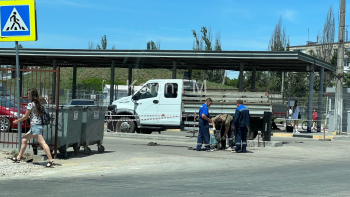 Новости » Общество: На парковке автовокзала Керчи установили  автоматический шлагбаум