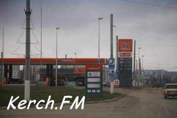 Новости » Общество: Снижения цен на топливо в Крыму стоит ждать не раньше конца года
