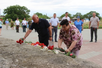 Новости » Общество: В Аджимушкае почтили память партизан и подпольщиков