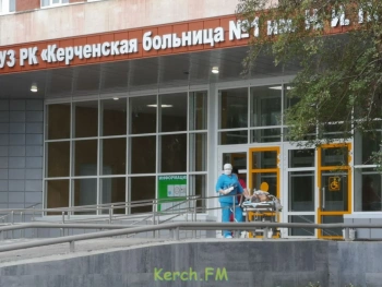 Новости » Общество: В Крыму рассказали, сколько медучреждений осталось полностью лицензировать