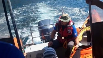 Новости » Общество: В Крыму двух человек на каяках едва не унесло в море