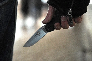 Новости » Криминал и ЧП: Крымчанину грозит 2 года тюрьмы за приставленный к горлу подруги нож