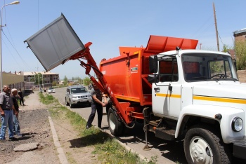 Новости » Общество: Мусоровозы Крыма подключат к системе прослеживаемости движения отходов