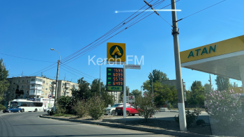 Новости » Общество: В Керчи за четыре дня на одной из АЗС цена на дизель выросла на рубль