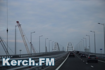 Новости » Общество: На Крымском мосту намерены увеличить число пунктов досмотра для пропускной способности