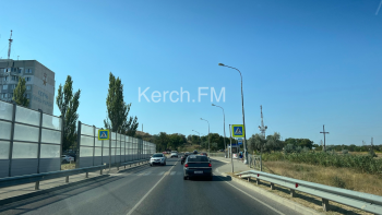 Новости » Общество: Керчане просят установить светофор в районе остановки «Пенсионный фонд»