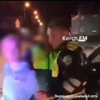 В Керчи полиция задержала нетрезвую женщину без прав за рулём "Renault"