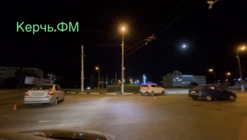Новости » Криминал и ЧП: В Керчи произошло ДТП на перекрестке
