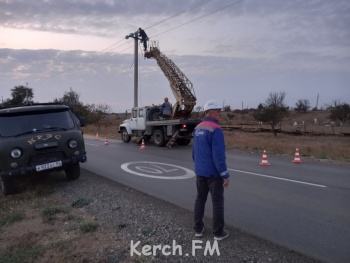 Новости » Общество: Пожар в районе ЖРК Керчи стал причиной обрыва электропроводов