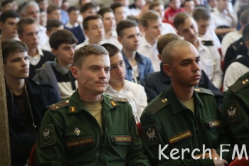 Новости » Общество: Около двух тысяч срочников из Крыма отправятся служить в осенний призыв