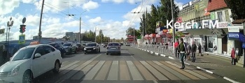Новости » Общество: Керченские пешеходы бросаются под колеса автомобилей
