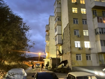 Новости » Криминал и ЧП: Прокуратура начала проверку из-за обрушившегося фасада многоквартирного дома в Керчи