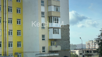 В Керчи еще не приступили к восстановлению фасада дома на Блюхера,27