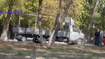 Странное ДТП произошло на Войкова у поворота на 12 Апреля в Керчи