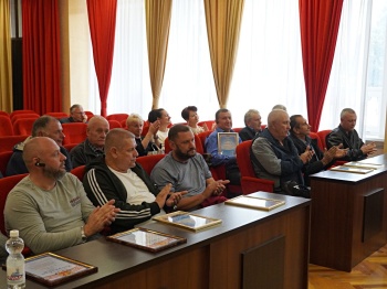 Новости » Общество: В администрации Керчи чествовали работников автомобильного и городского пассажирского транспорта