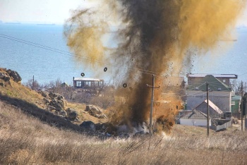 Новости » Общество: Керчан предупреждают о предстоящем уничтожении взрывоопасного предмета