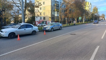 Новости » Криминал и ЧП: В Керчи легковушка сбила 11-летнего ребёнка на пешеходном переходе