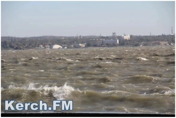 Новости » Общество: Новый шторм с ливнями и шквалистым ветром надвигается на Крым
