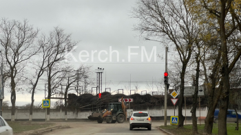 Новости » Общество: Свершилось: светофор на Годыны-Вокзальное шоссе включили