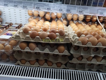Новости » Общество: Врио министра промышленной политики Крыма нашла в супермаркетах РК яйца по 100 руб