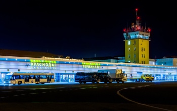 Новости » Общество: Аэропорт Краснодара может возобновить работу после 15 декабря, - власти
