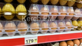 Новости » Общество: В Крыму курятина подешевела на 20% и цена на яйцо С2 100 рублей за десяток, – Минпром
